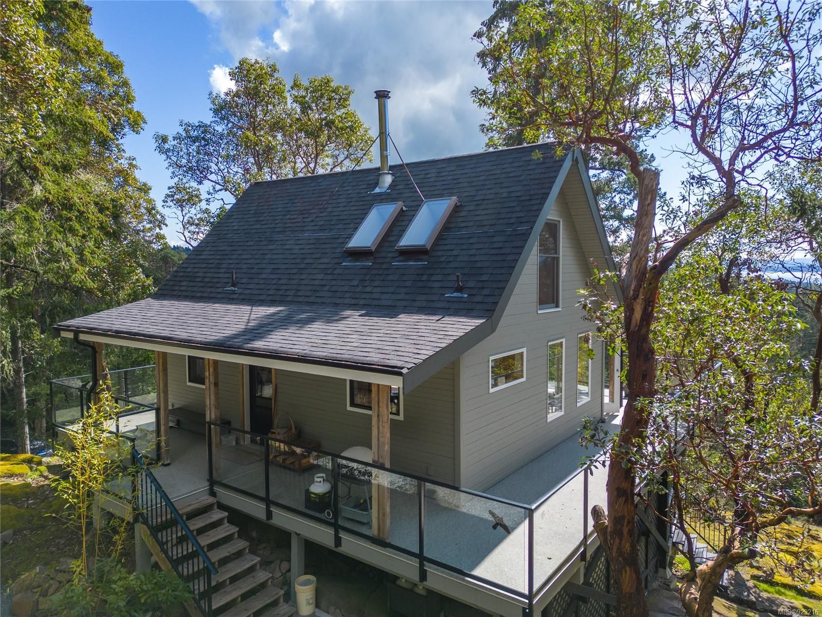 I have sold a property at 3314 Port Washington Rd in Pender Island

